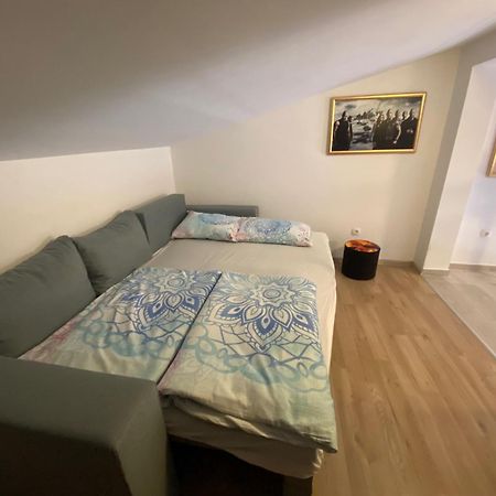 Apartmani Spaija Kaštela Esterno foto