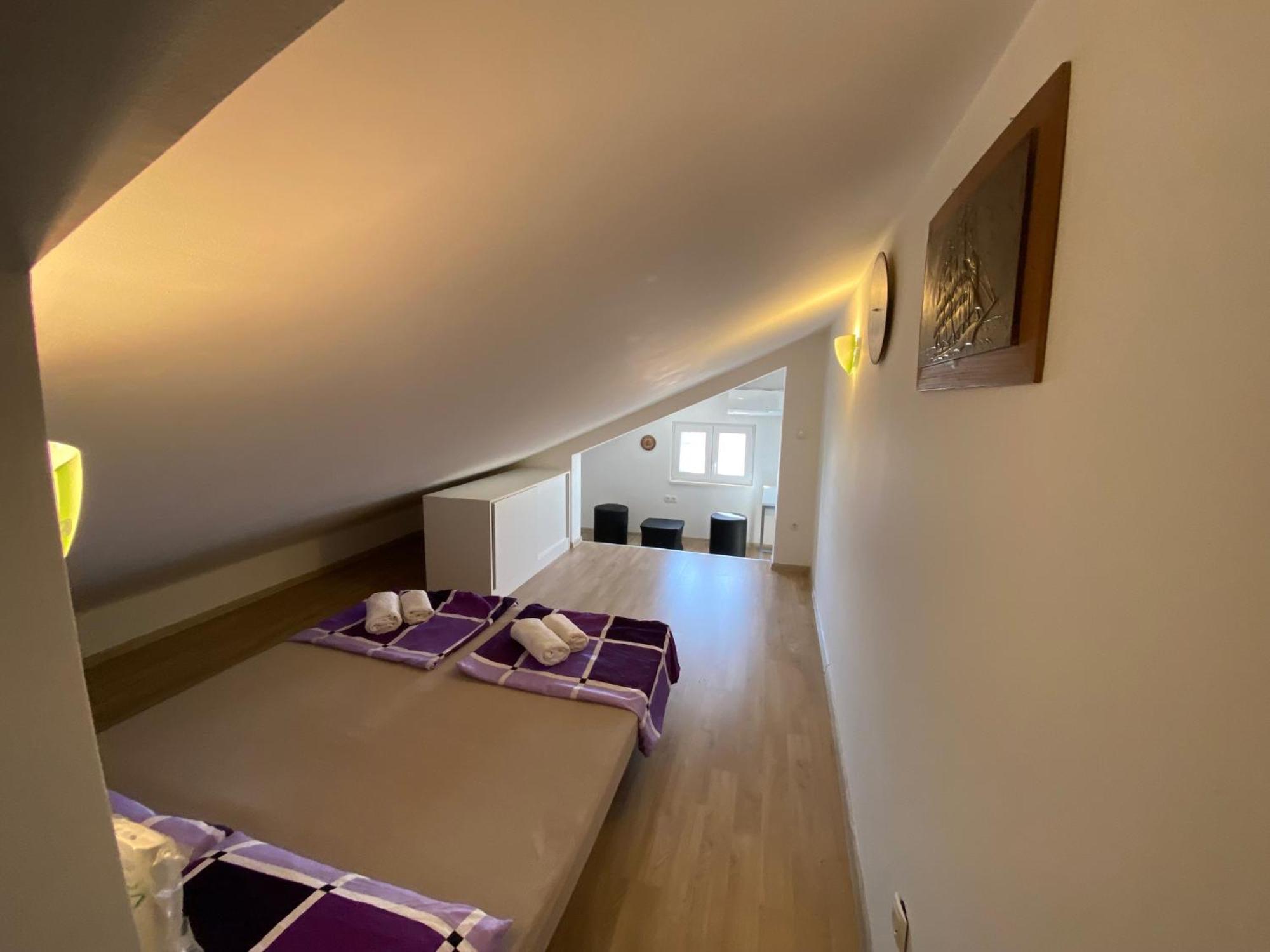 Apartmani Spaija Kaštela Esterno foto