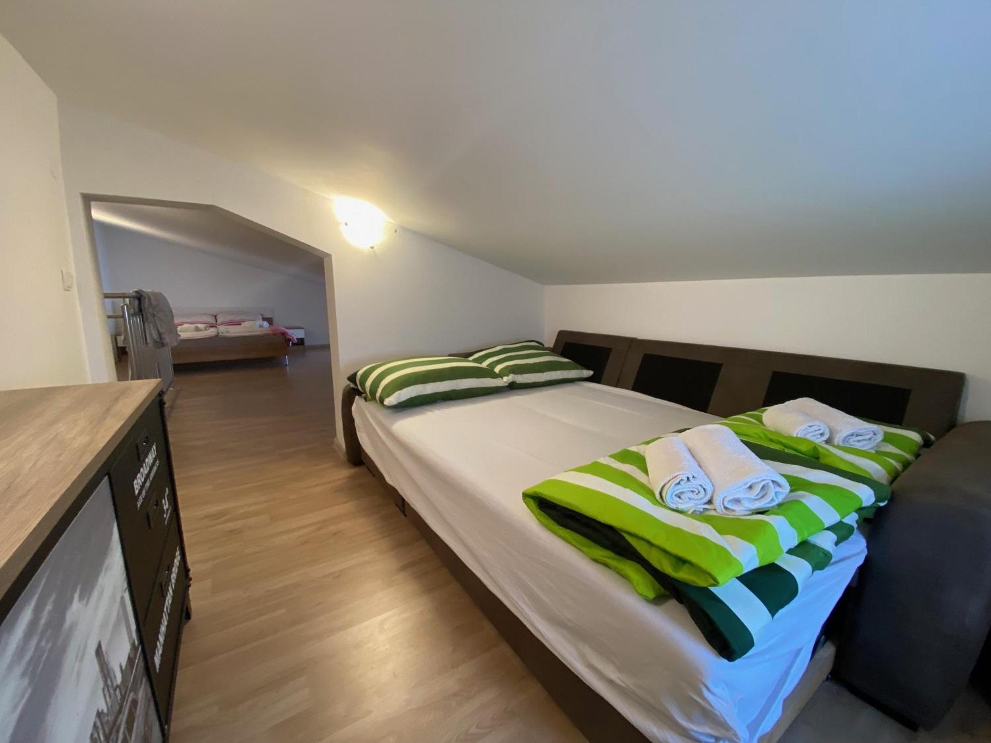 Apartmani Spaija Kaštela Esterno foto