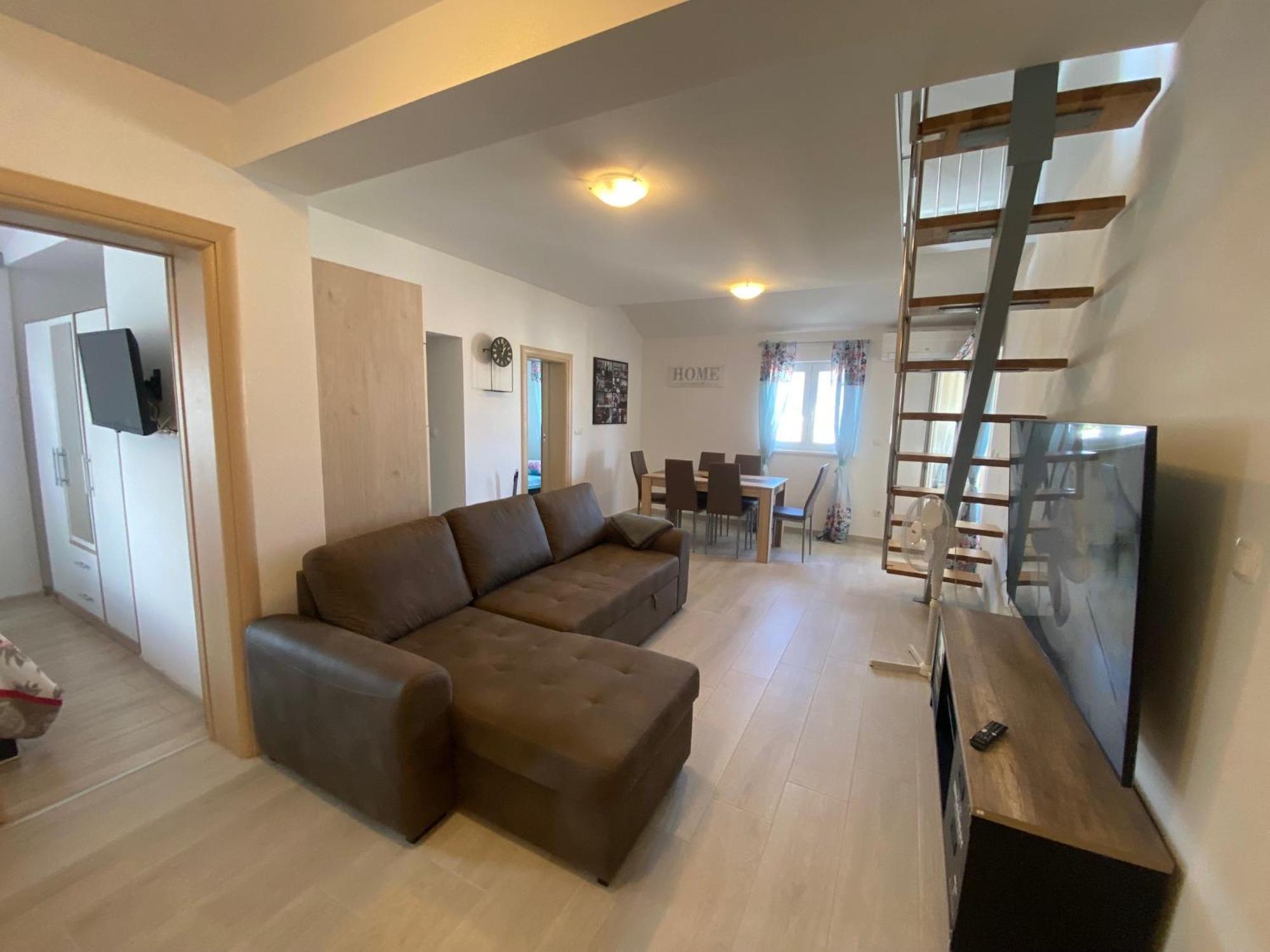 Apartmani Spaija Kaštela Esterno foto