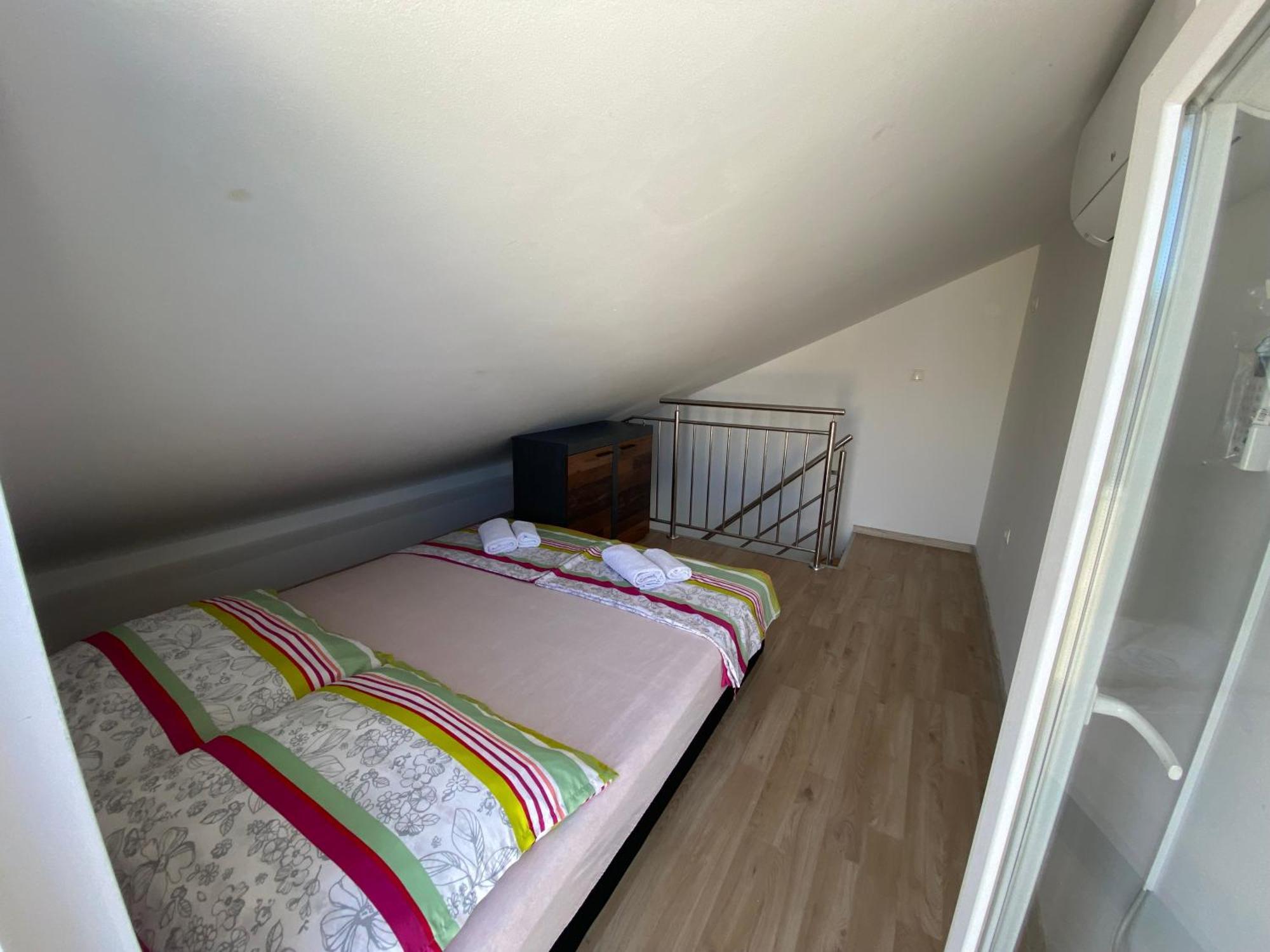 Apartmani Spaija Kaštela Esterno foto